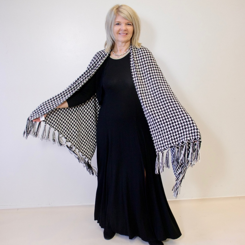 Houndstooth shawl